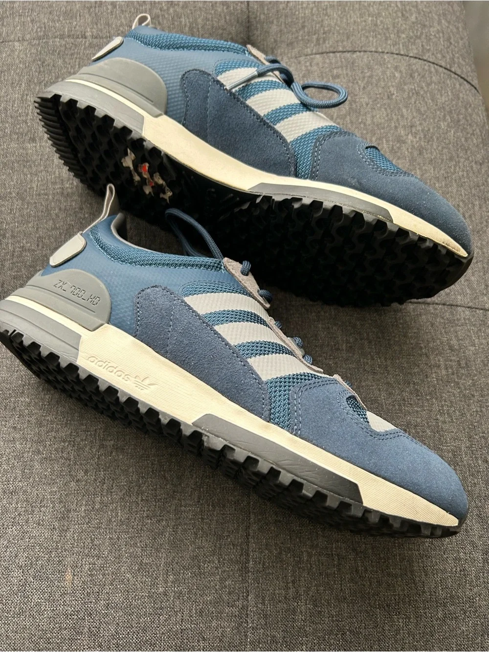 adidas Men’s Blue and White Retro Trainer Sneakers